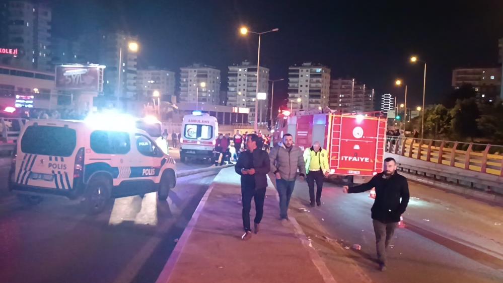 Zincirleme kaza: 2 ölü, 6 yaralı