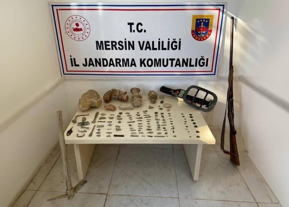Kaçak kazı yaparken yakalandı