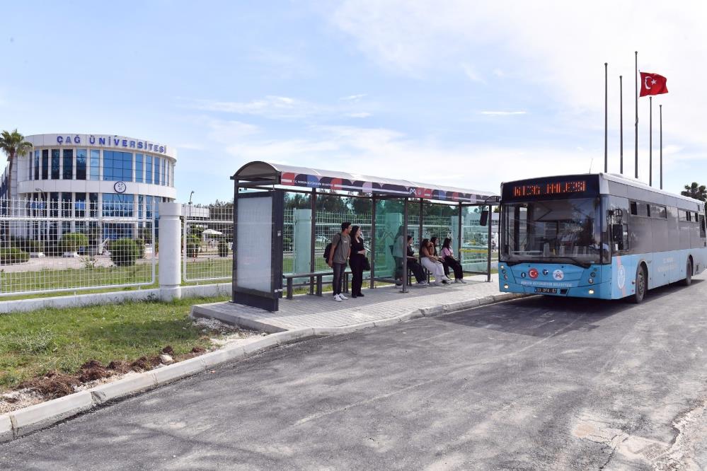 Büyükşehir Belediyesi üniversite öğrencilerini unutmadı