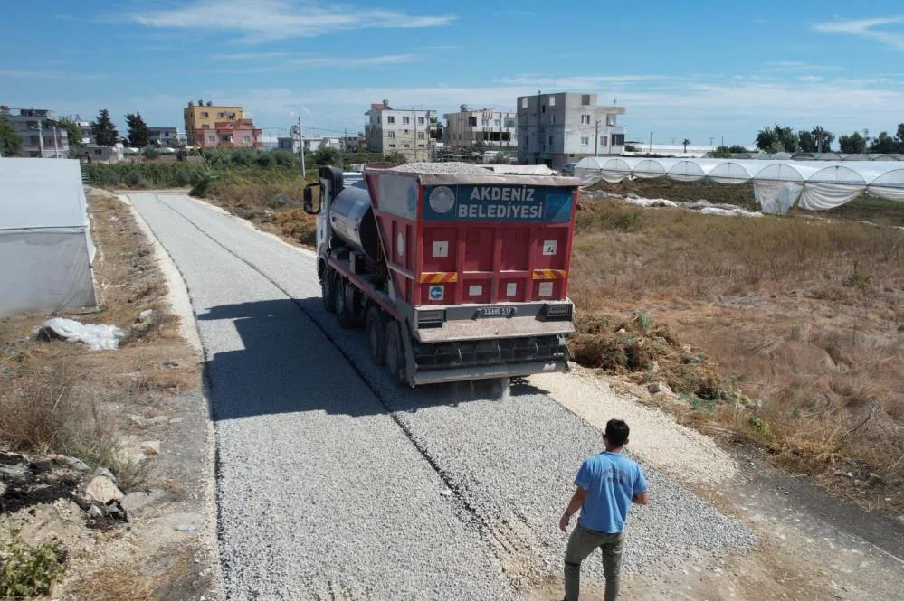 Yol çalışmaları hız kesmeden sürüyor