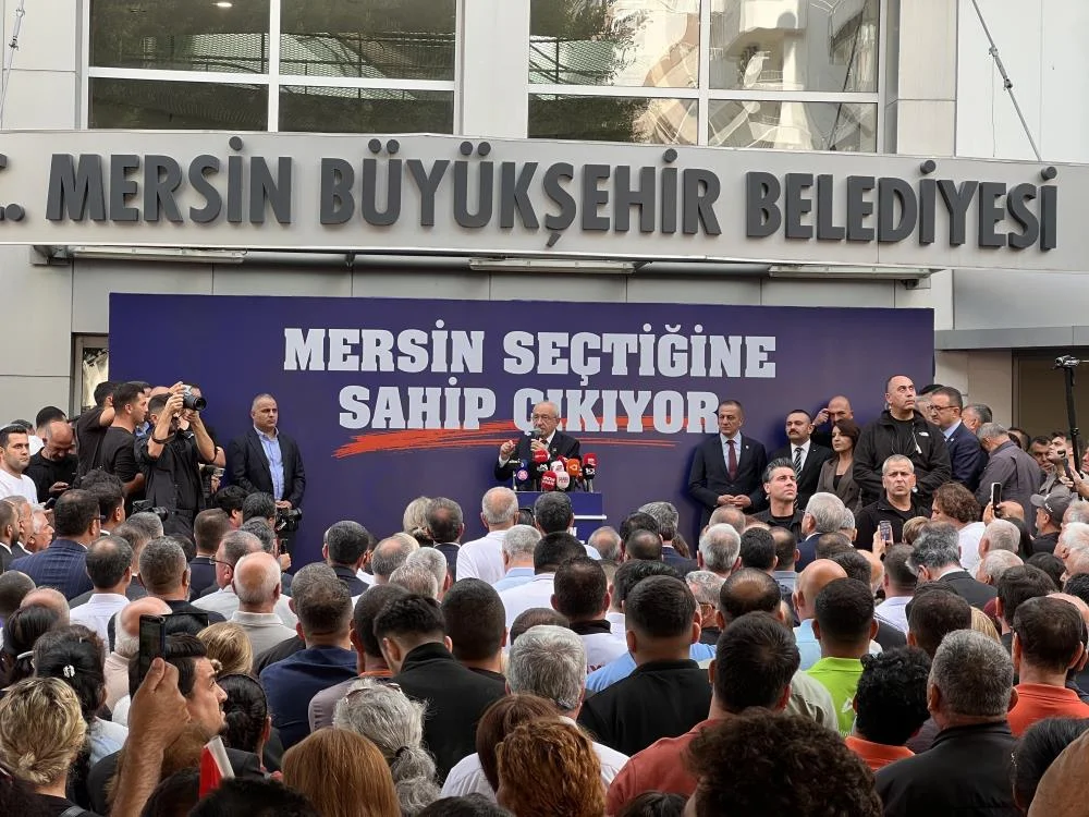Kılıçdaroğlu gözaltına alınan başkanlara destek için Mersin'e ziyarette bulundu