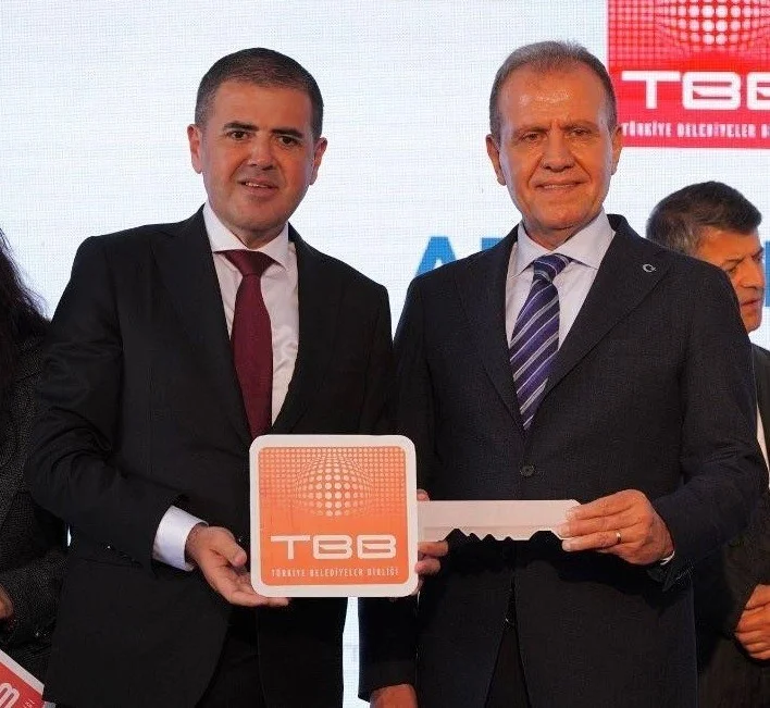 Başkan Seçer'in de aralarında olduğu 3 başkan tutuklandı