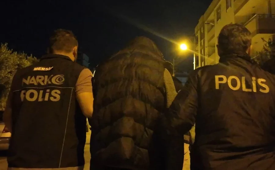Anamur'da eş zamanlı uyuşturucu operasyonu: 12 gözaltı